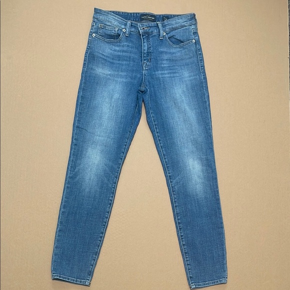 Lucky Brand Denim - Lucky Brand women's Blue Stretch Skinny Jeans Tapered Fit Size 26